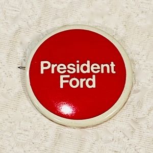 S14-BUNDLE ONLY-Vintage President Gerald Ford Political Campaign Pin